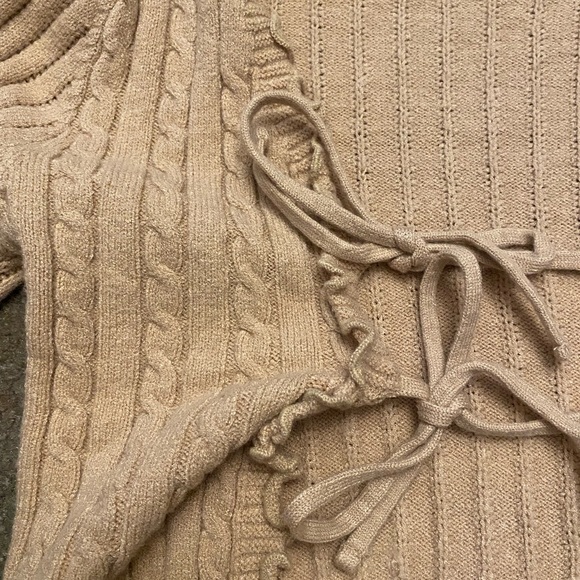 Nude Sweater - Picture 4 of 6